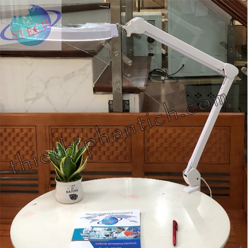 Kính lúp kẹp bàn STECH tiêu chuẩn Quốc Tế 8066A-5X-L (thấu kính xanh, tròn to, điều chỉnh độ sáng, loại xịn)